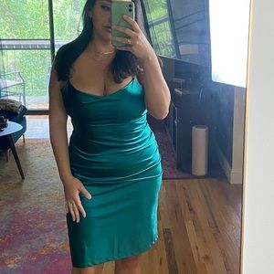 Women's Emerald Green Satin Cowl Neck Cocktail Midi Dress size Medium